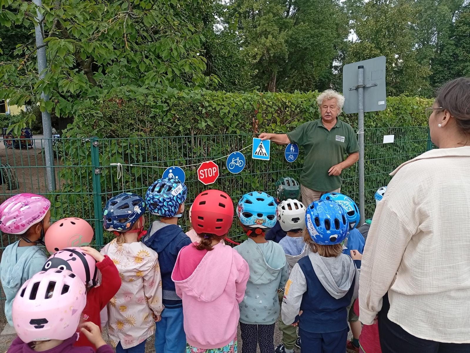 7b0f3fa2-9733-4e14-bcd2-e20fd6993dba 7b0f3fa2 9733 4e14 bcd2 e20fd6993dba